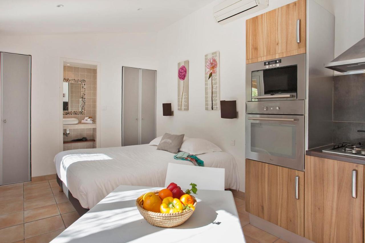 Villa Amarylis A Calvi Location 2 Pers Avec Clim Jardin Piscine Et Barbecue Exterior foto
